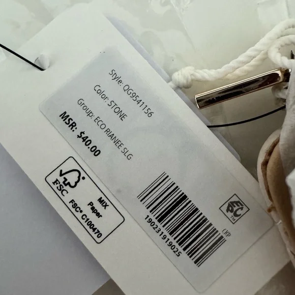 Guess Eco Rianee Zip-Around Card Case - Picture 6 of 6